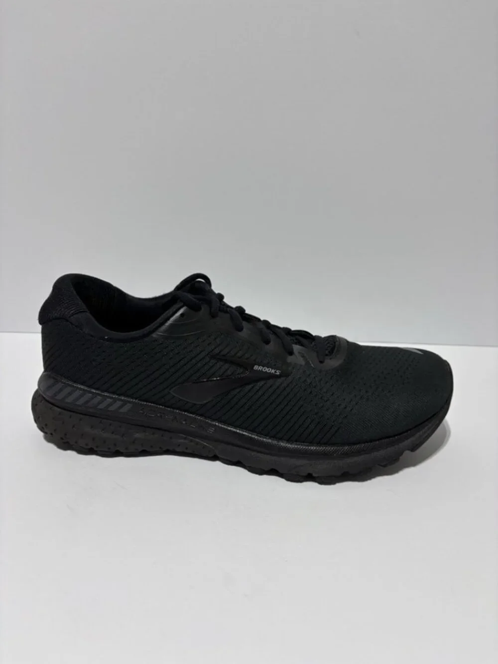 Brooks Men’s Adrenaline GTS 20 Black Running Shoes, Size 12 Wide